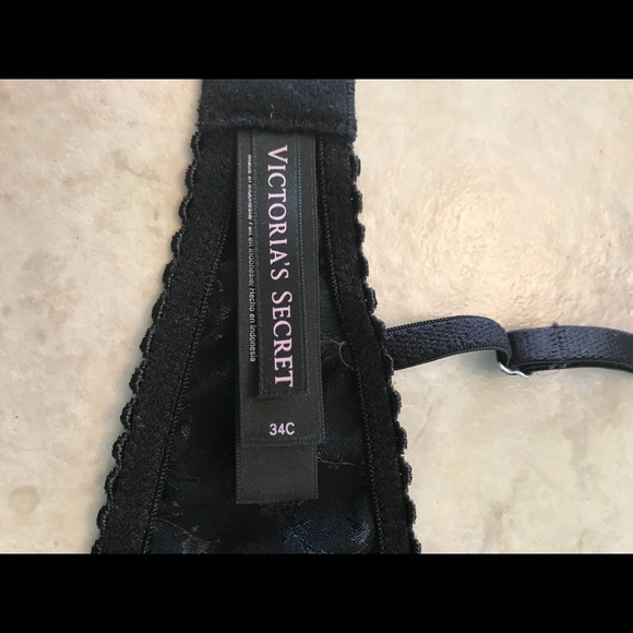 Victoria’s Secret Lingerie - Picture 5 of 5